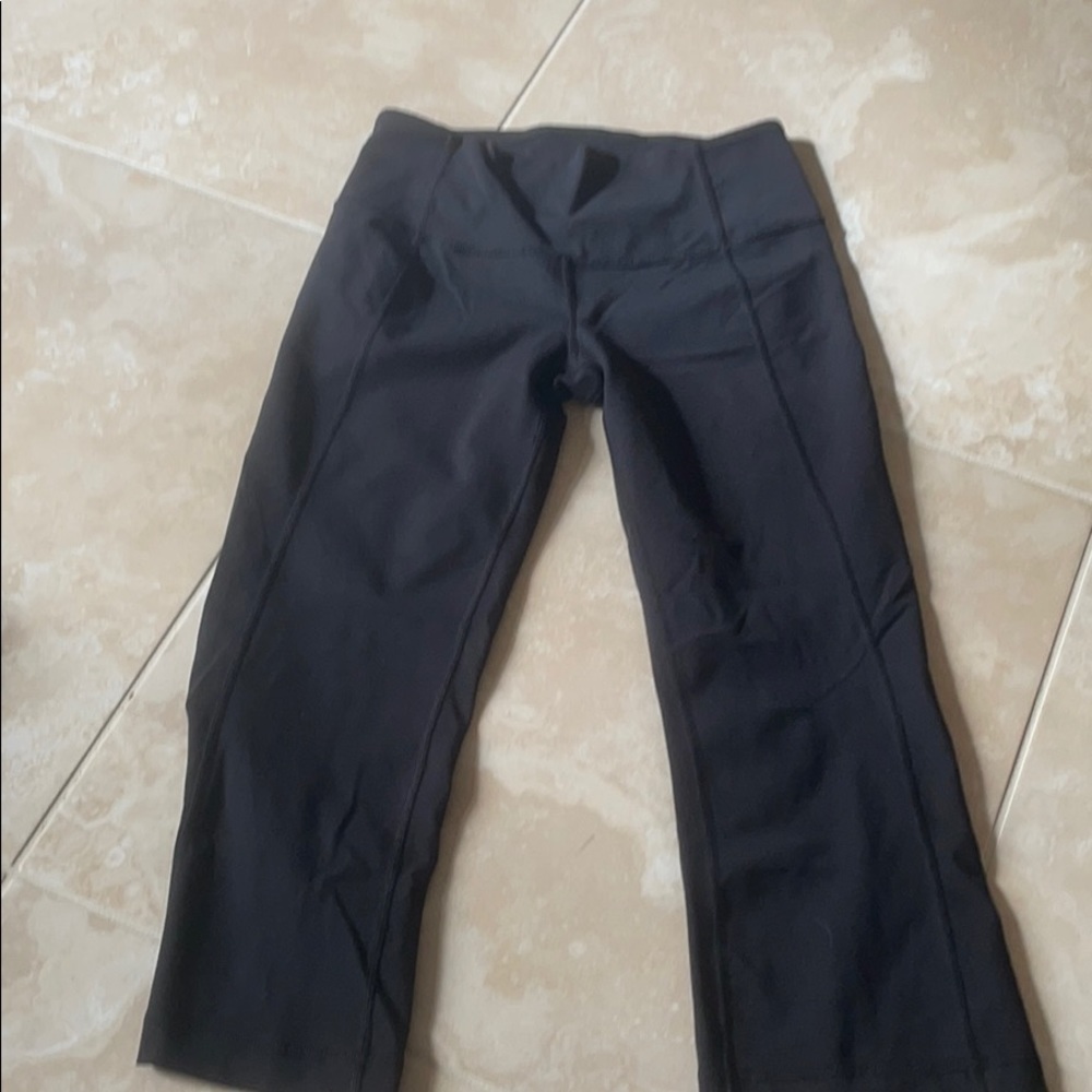 Lululemon cropped yoga pant